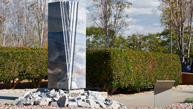 Munsteine​​rによるMillennium（ミレニアム）