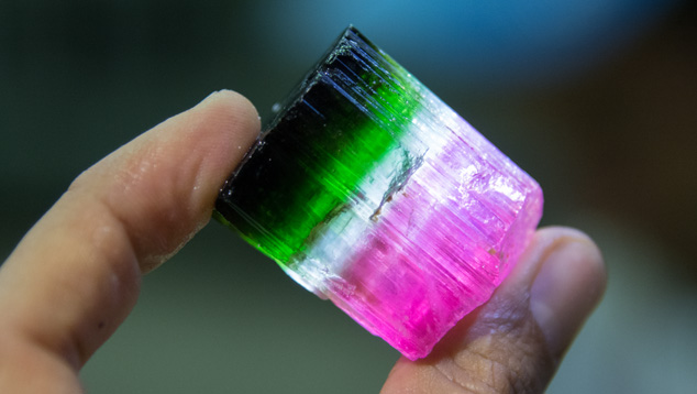 赤、緑、そして黒