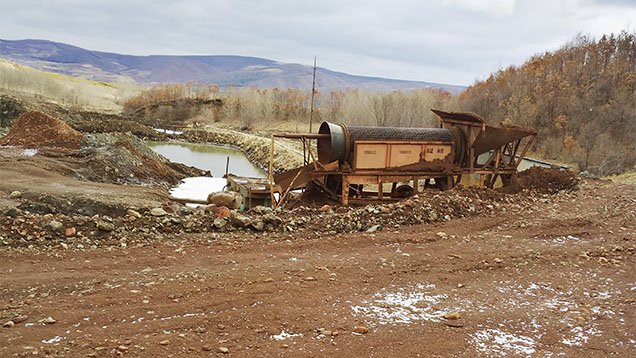 Mining operations at a Muling sapphire deposit halt during freezing temperatures.