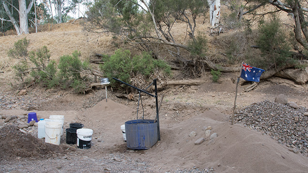 水桶、设备和澳大利亚国旗