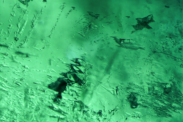 Jagged fluid inclusions strongly indicate Colombian origin