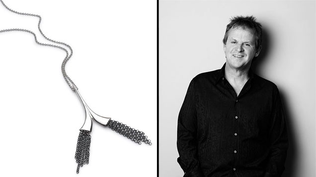 スポルジョンは、英国を拠点とする業界誌「プロフェッショナル宝石商」でエンコシとのパートナーシップについてこのように書きました。「コーナーストーンへの私の個人的なコミットメントは、取引に必要なすべての材料を私たちに与えてくれている大陸で、非常に頻繁に取り残され忘れ去られている人々にスキルと仕事を提供するのに役立ちたいという私の願望に基づいています」 ピンクゴールドやコニャックダイヤモンドをちりばめた茶金色の酸化チューブのマイクロペイブピンクサファイアをお試しください。 写真提供：コーナーストーン。