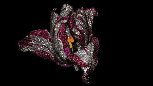 JAR チューリップのブローチ