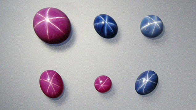 Synthetic star corundum by Hrand Djevahirdjian, Linde