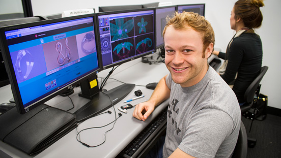 离成功更近一步：学生将加入数码作品集，作品集将与潜在的雇主和未来的客户共享。