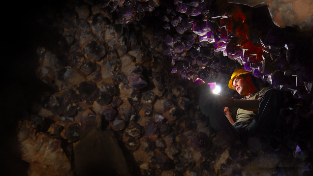 アナイ鉱山のアメシスト