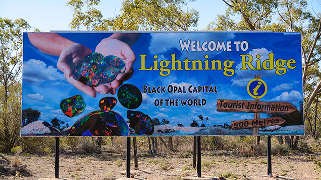 ライトニングリッジの歓迎看板