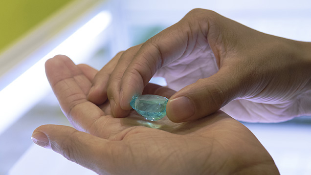 Copper-bearing tourmaline gemstone