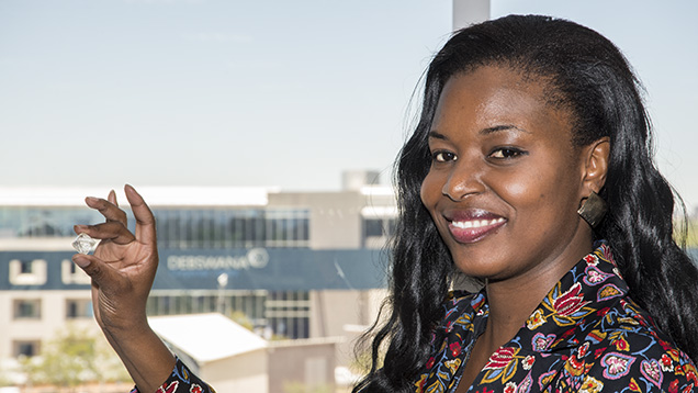 Keneilwe Dihutso, left, 54.29 ct