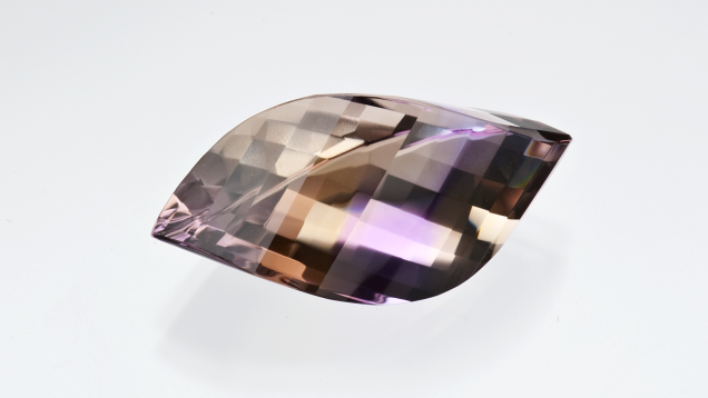 17.80カラットのアメトリン
