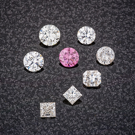 Near-colorless and Fancy Vivid purplish pink CVD synthetic diamonds