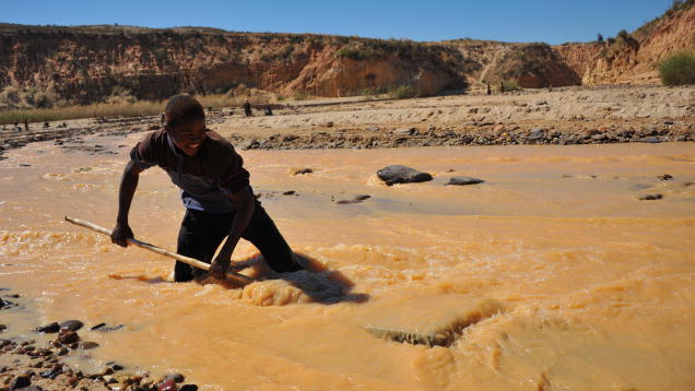 イラカカでの採鉱