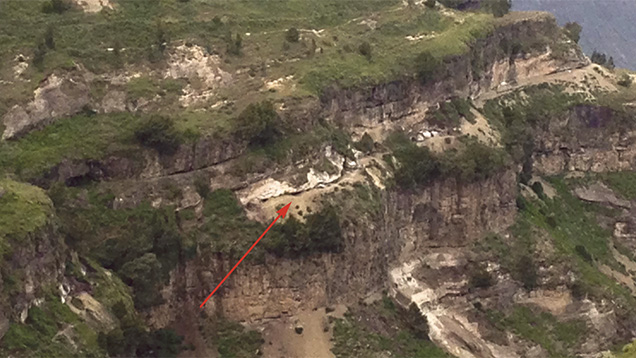 Stayish black opal deposit