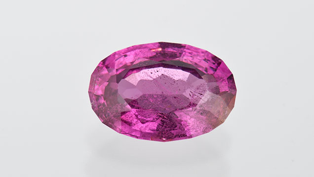 E. J. Gübelin 博士塔菲石藏品