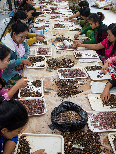 Workers at Baw Mar mine