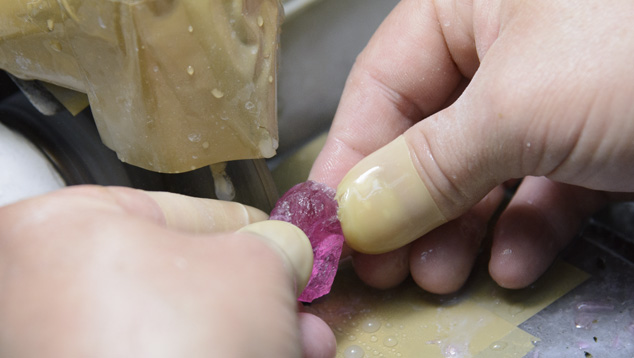 原石のソーイング