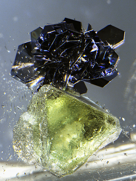 SP17-MW-Figure-16_214881-468x624.jpg. Fluorite and opaque inclusions in topaz.